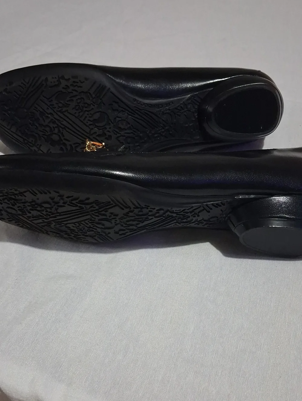Liz Claiborne sleek black